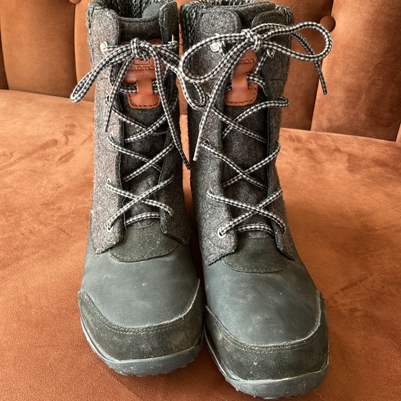Salomon Hime Mid Winter Boots size 8.5 - Picture 3 of 6